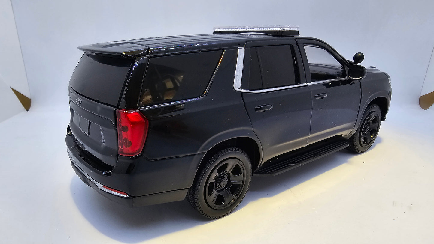 Chevrolet Tahoe PPV 2025 (Police Pursuit Vehicle) - Escala 1/24 - MotorMax - (Sin Caja)