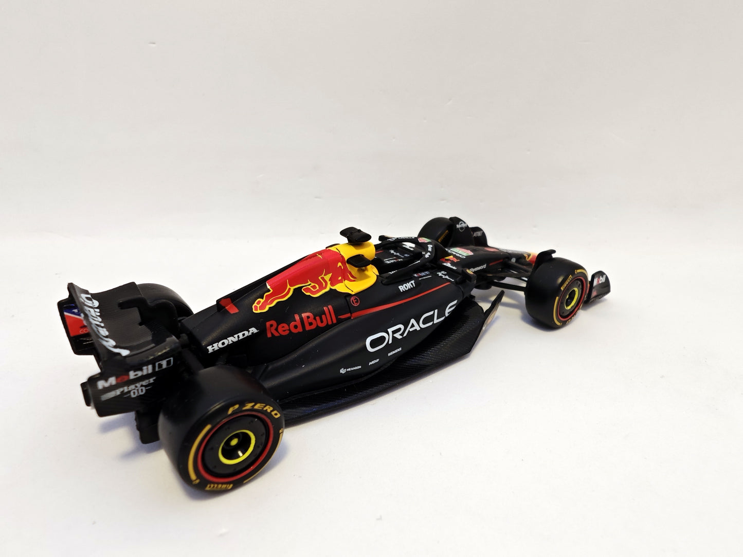 Red Bull Racing Formula 1 RB21 #1 Max Verstappen 2025 - F1 Burago Escala 1/43