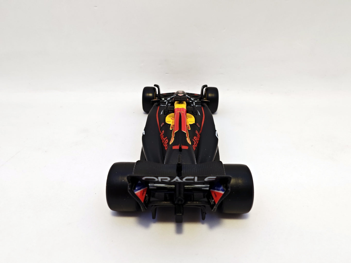 Red Bull Racing Formula 1 RB21 #1 Max Verstappen 2025 - F1 Burago Escala 1/43