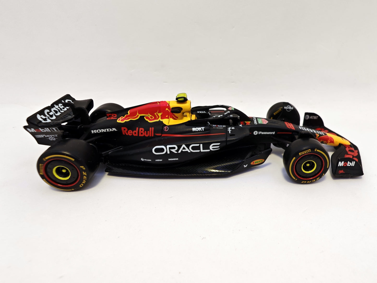 Red Bull Racing Formula 1 RB21 #22 Yuki Tsunoda 2025 - F1 Burago Escala 1/43