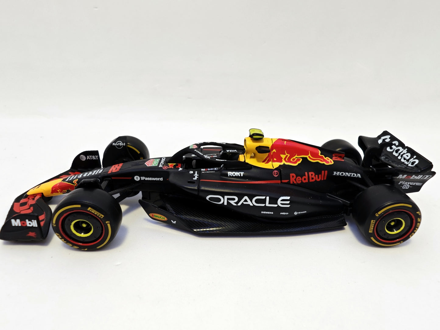 Red Bull Racing Formula 1 RB21 #22 Yuki Tsunoda 2025 - F1 Burago Escala 1/43