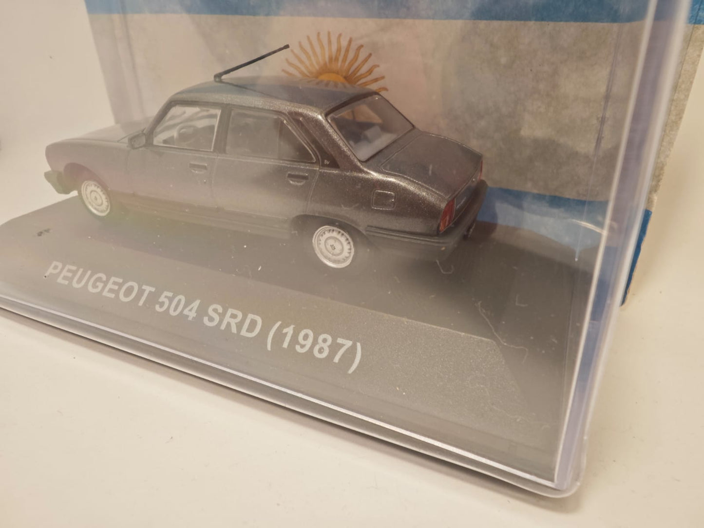 Peugeot 504 SRD 1987 - Escala 1/43 - Salvat