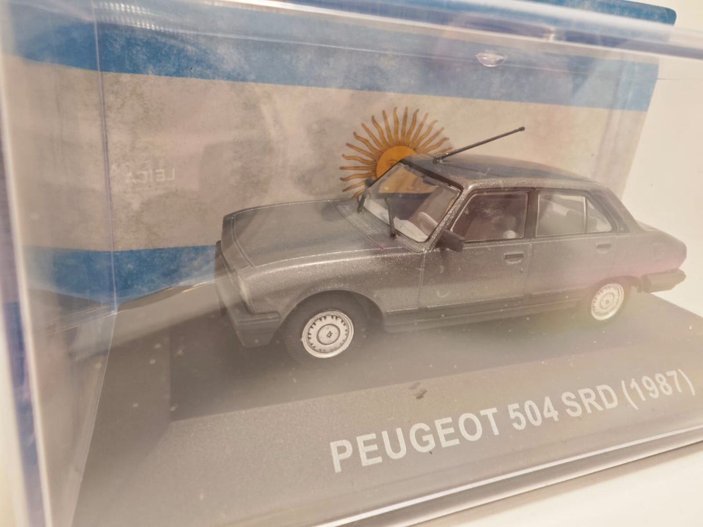 Peugeot 504 SRD 1987 - Escala 1/43 - Salvat