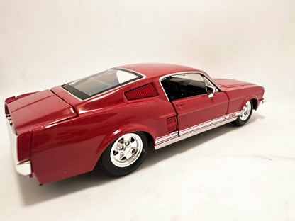 Ford Mustang GT 1967 - Escala 1/24 - Maisto - (Sin caja)