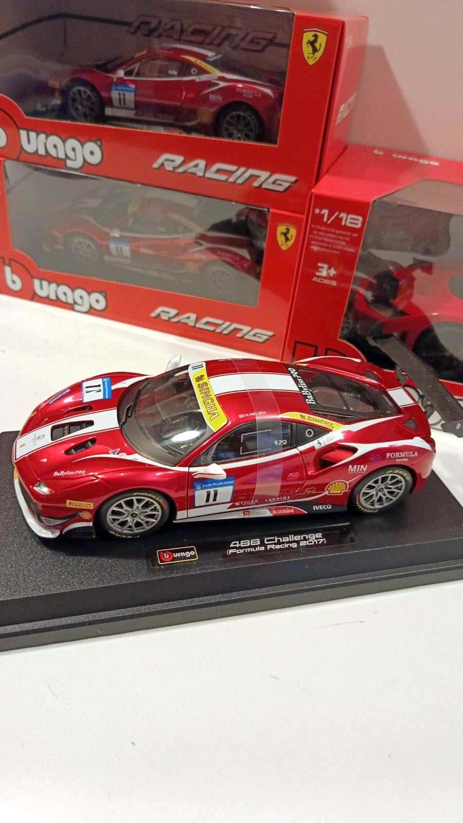 Ferrari 488 Challenge (Formula Racing 2017) - Escala 1/24 - Burago