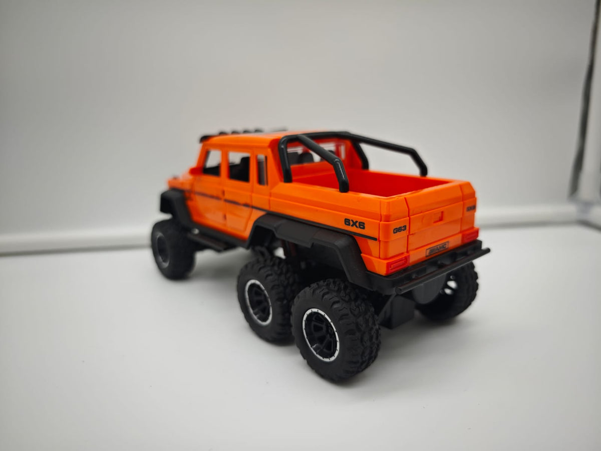 Mercedes G AMG 6X6 - Escala 1/24 - Plastico c/Luz y Sonido - No License (sin caja)