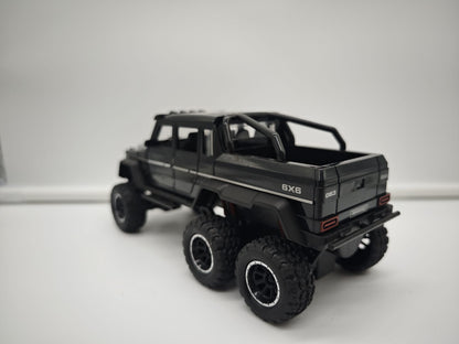 Mercedes G AMG 6X6 - Escala 1/24 - Plastico c/Luz y Sonido - No License (sin caja)