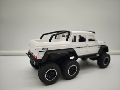 Mercedes G AMG 6X6 - Escala 1/24 - Plastico c/Luz y Sonido - No License (sin caja)