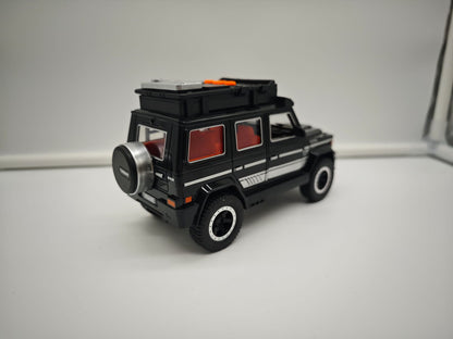 Mercedes Benz Clase G - Escala 1/24 - Plastico c/Luz y Sonido - No License (sin caja)