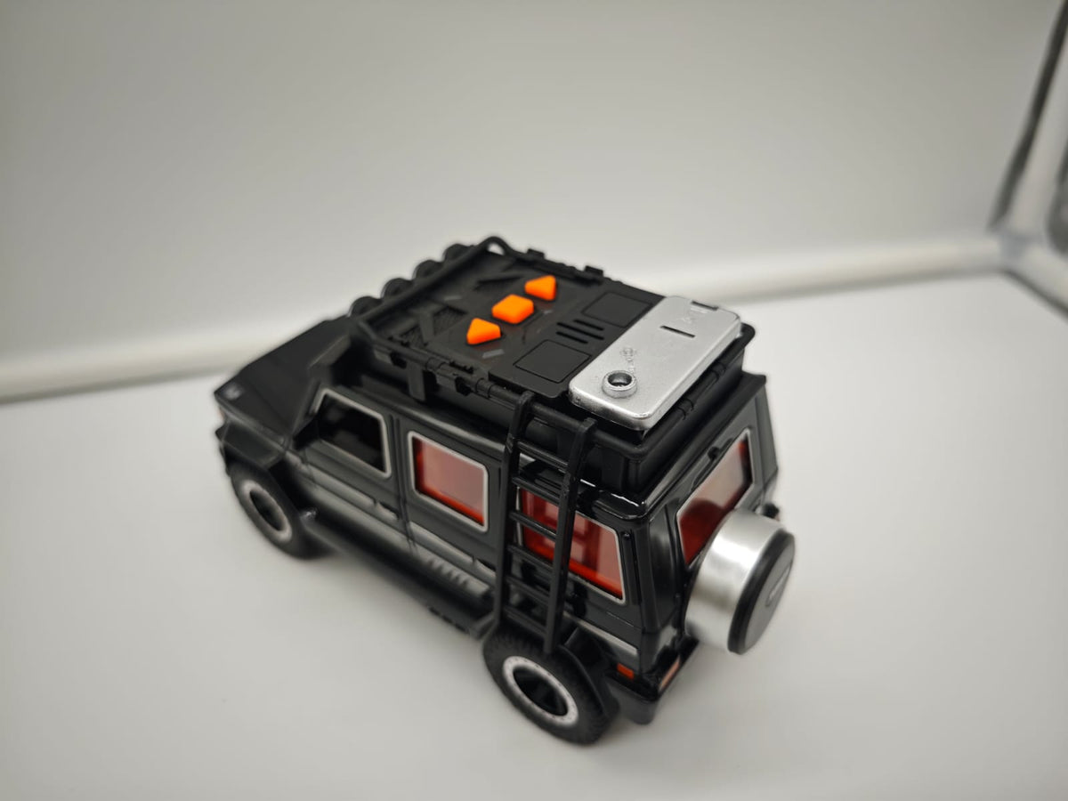 Mercedes Benz Clase G - Escala 1/24 - Plastico c/Luz y Sonido - No License (sin caja)