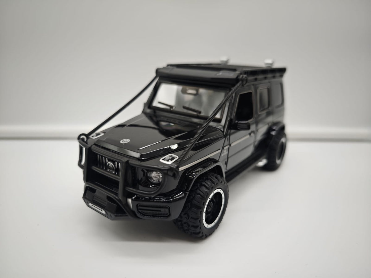 Mercedes G Wagon AMG - Escala 1/24 - Plastico c/Luz y Sonido - No License (sin caja)