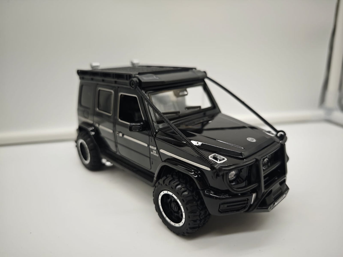 Mercedes G Wagon AMG - Escala 1/24 - Plastico c/Luz y Sonido - No License (sin caja)
