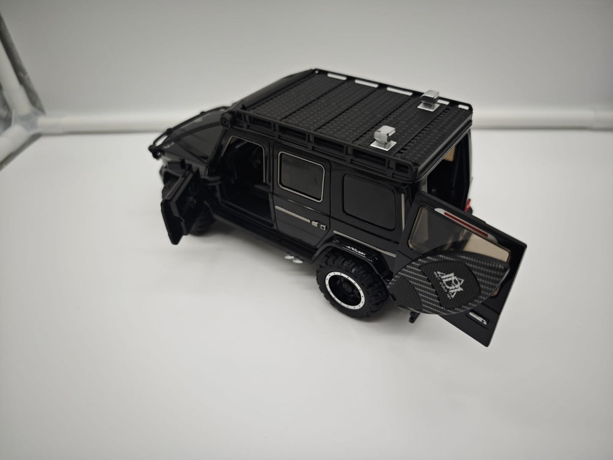Mercedes G Wagon AMG - Escala 1/24 - Plastico c/Luz y Sonido - No License (sin caja)