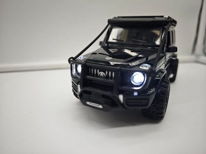 Mercedes G Wagon AMG - Escala 1/24 - Plastico c/Luz y Sonido - No License (sin caja)
