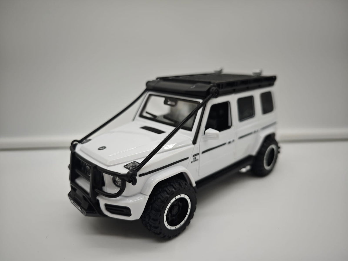 Mercedes G Wagon AMG - Escala 1/24 - Plastico c/Luz y Sonido - No License (sin caja)