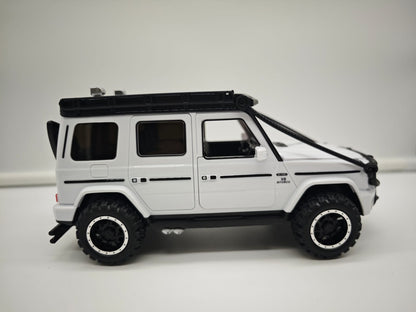 Mercedes G Wagon AMG - Escala 1/24 - Plastico c/Luz y Sonido - No License (sin caja)
