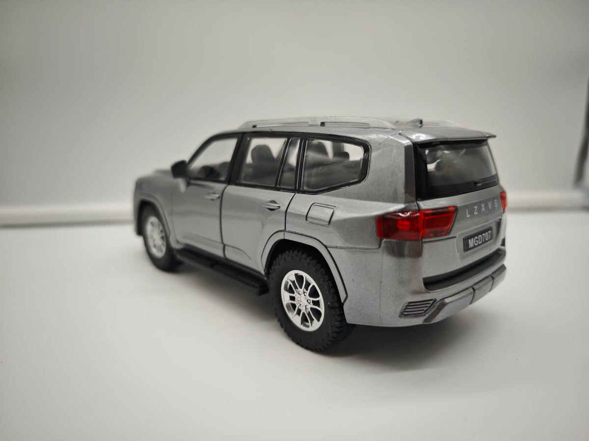 Toyota Land Cruiser 300 - Escala 1/24 - Plastico c/Luz y Sonido - No License (sin caja)