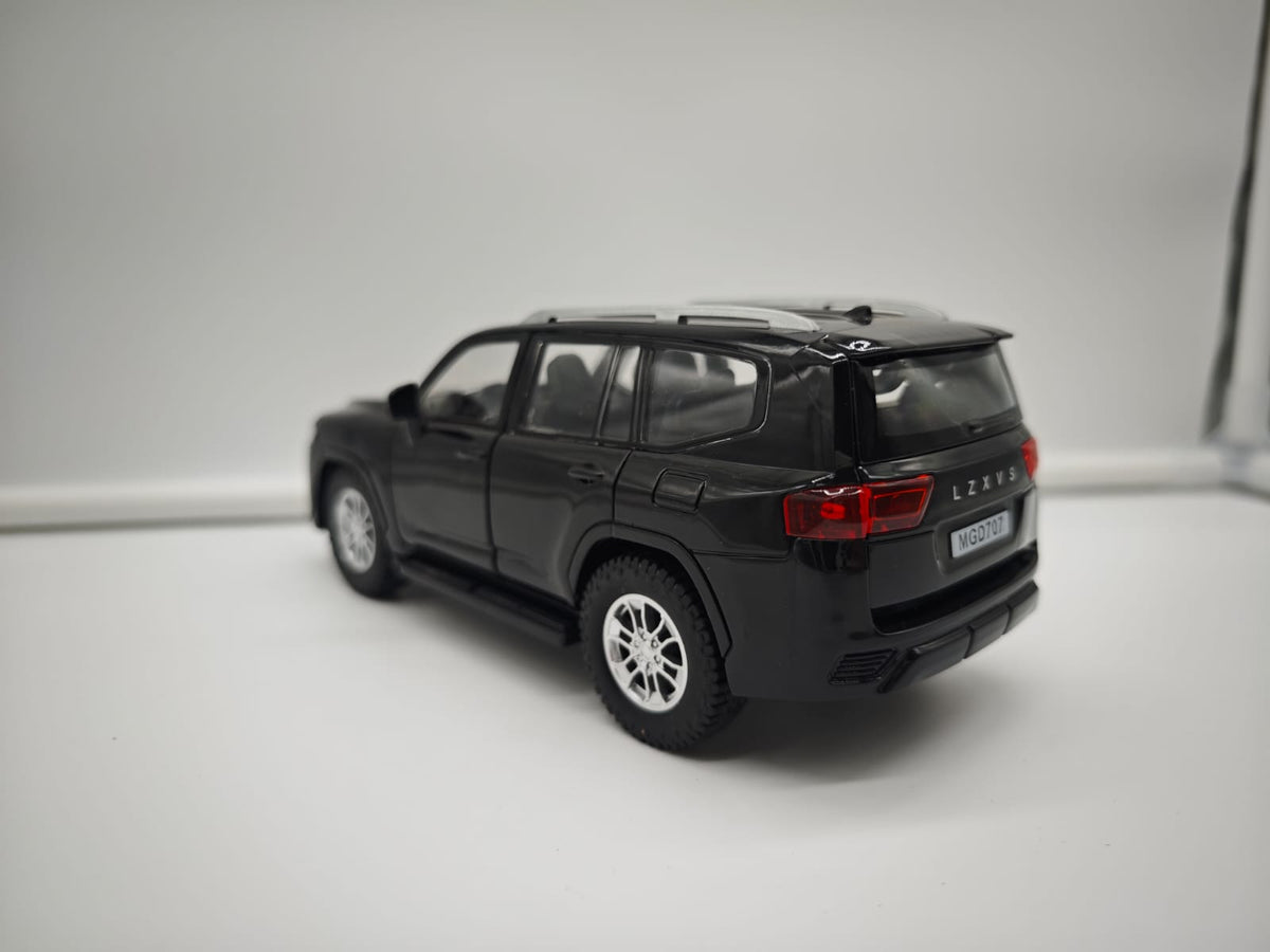 Toyota Land Cruiser 300 - Escala 1/24 - Plastico c/Luz y Sonido - No License (sin caja)