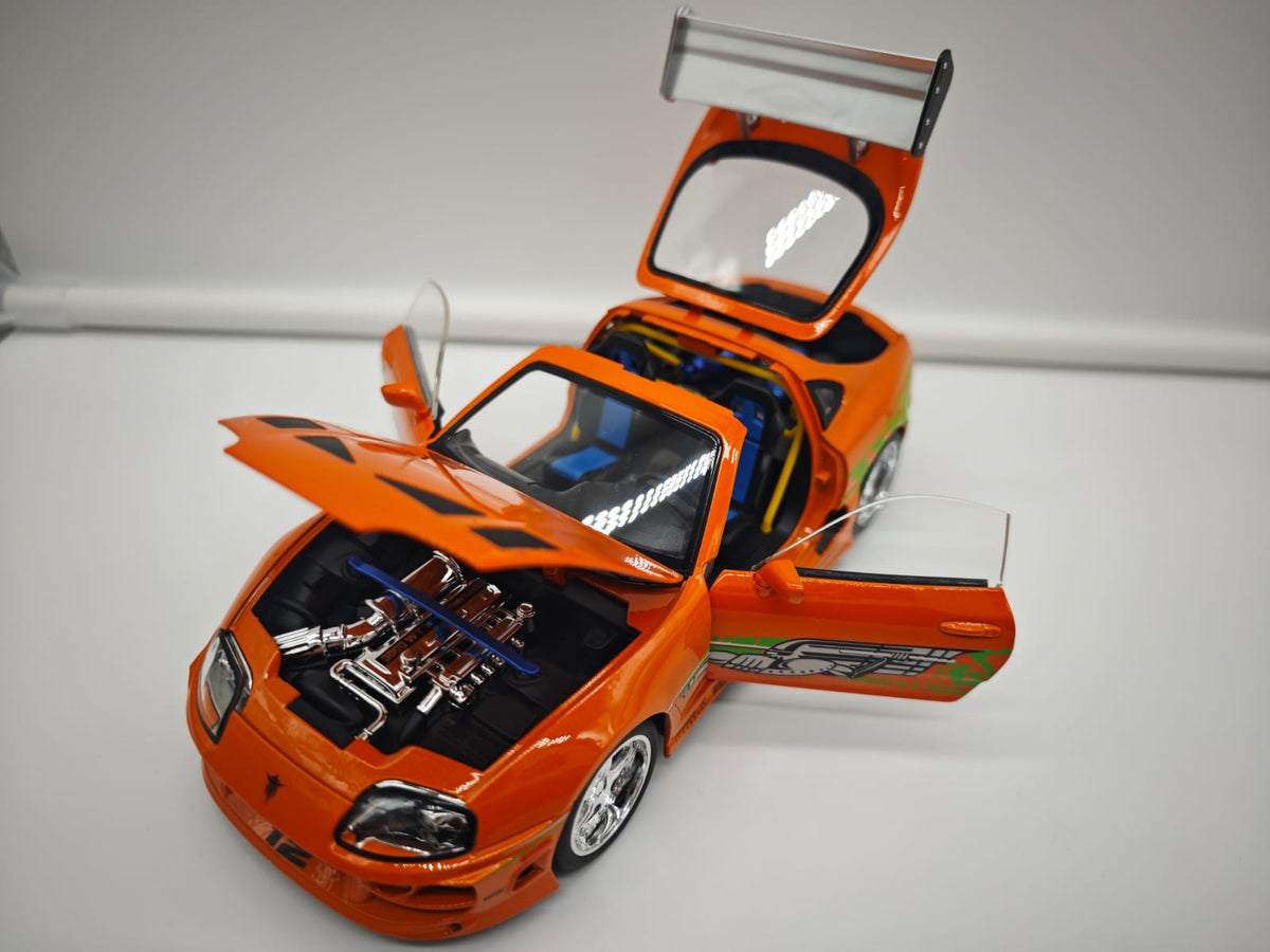 Toyota Supra 1995 Brian O'Conner Rapido y Furioso - Escala 1/24 - c/Luz y Sonido - (sin caja)