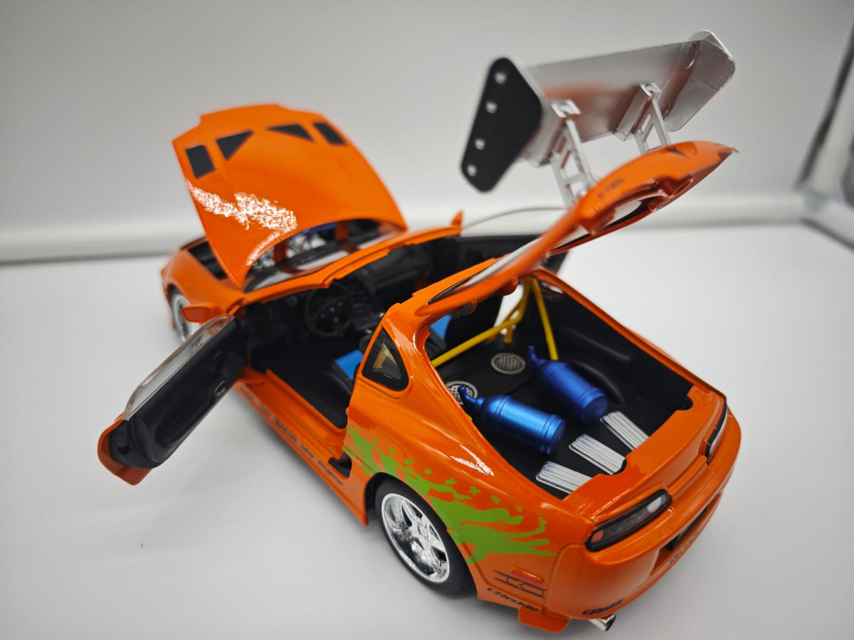 Toyota Supra 1995 Brian O'Conner Rapido y Furioso - Escala 1/24 - c/Luz y Sonido - (sin caja)