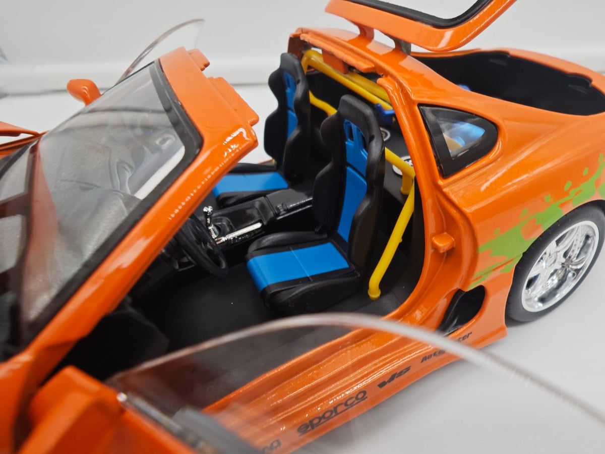 Toyota Supra 1995 Brian O'Conner Rapido y Furioso - Escala 1/24 - c/Luz y Sonido - (sin caja)