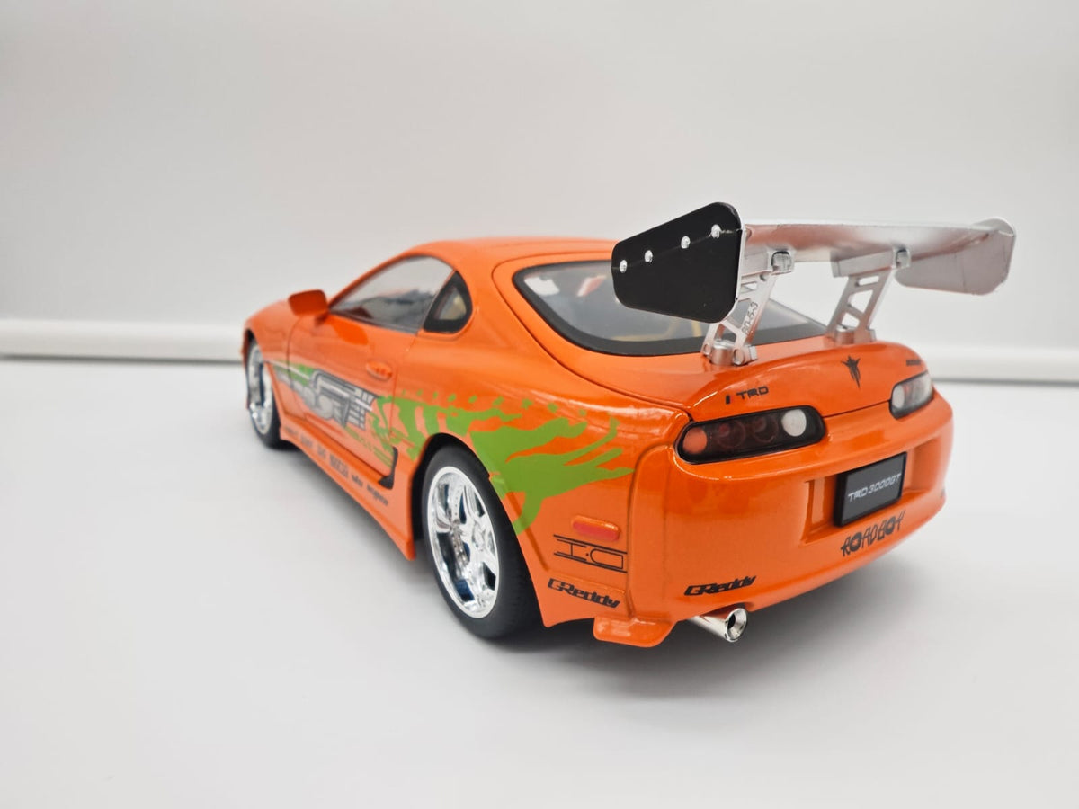 Toyota Supra 1995 Brian O'Conner Rapido y Furioso - Escala 1/24 - c/Luz y Sonido - (sin caja)