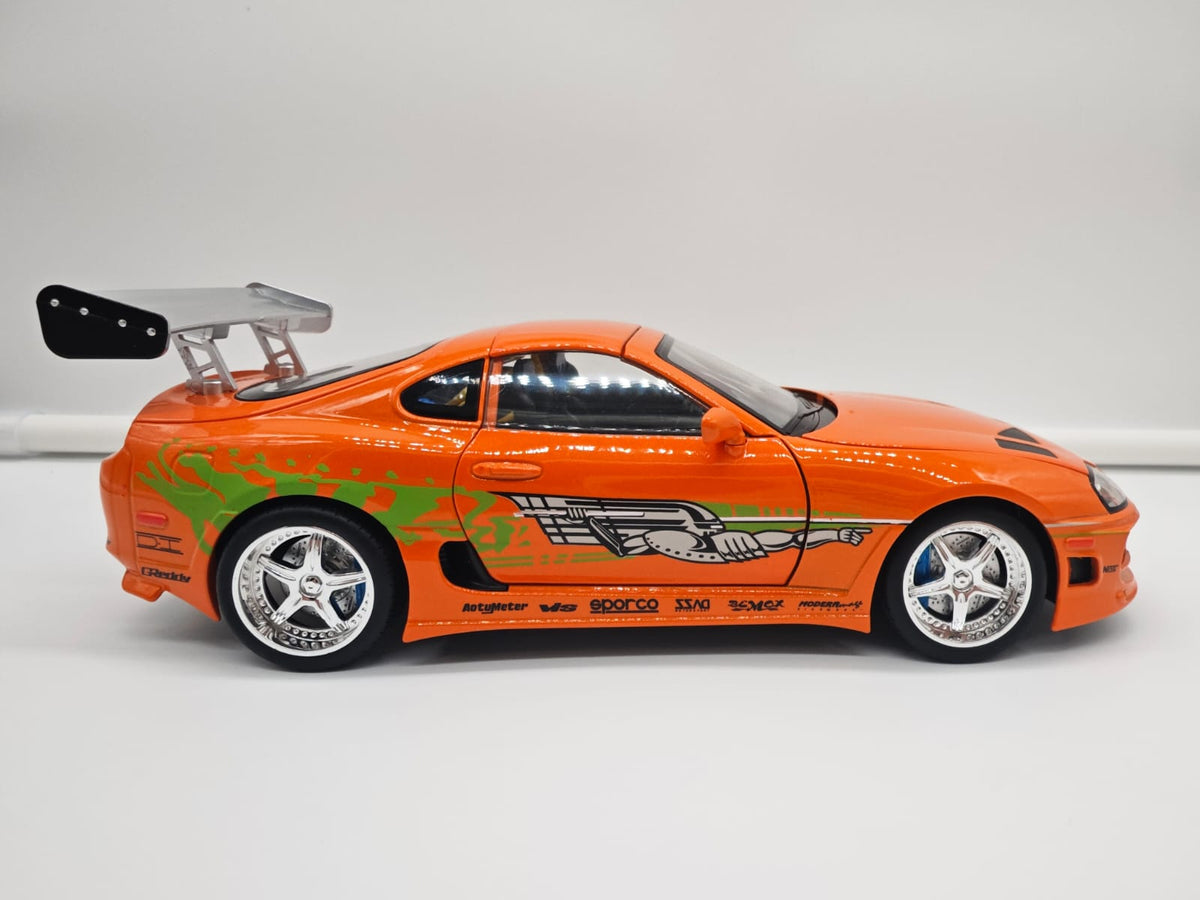 Toyota Supra 1995 Brian O'Conner Rapido y Furioso - Escala 1/24 - c/Luz y Sonido - (sin caja)