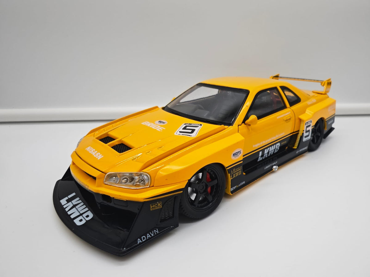 Nissan Skyline GT-R R34 Liberty Walk - Escala 1/24 - c/Luz y Sonido - (sin caja)
