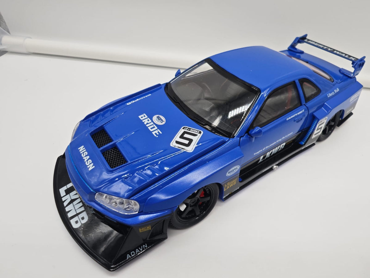 Nissan Skyline GT-R R34 Liberty Walk - Escala 1/24 - c/Luz y Sonido - (sin caja)