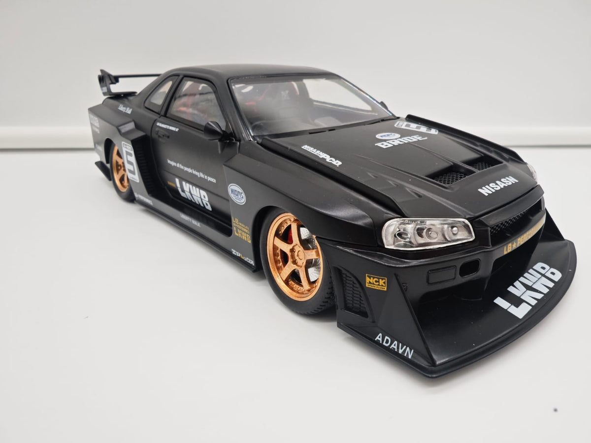 Nissan Skyline GT-R R34 Liberty Walk - Escala 1/24 - c/Luz y Sonido - (sin caja)