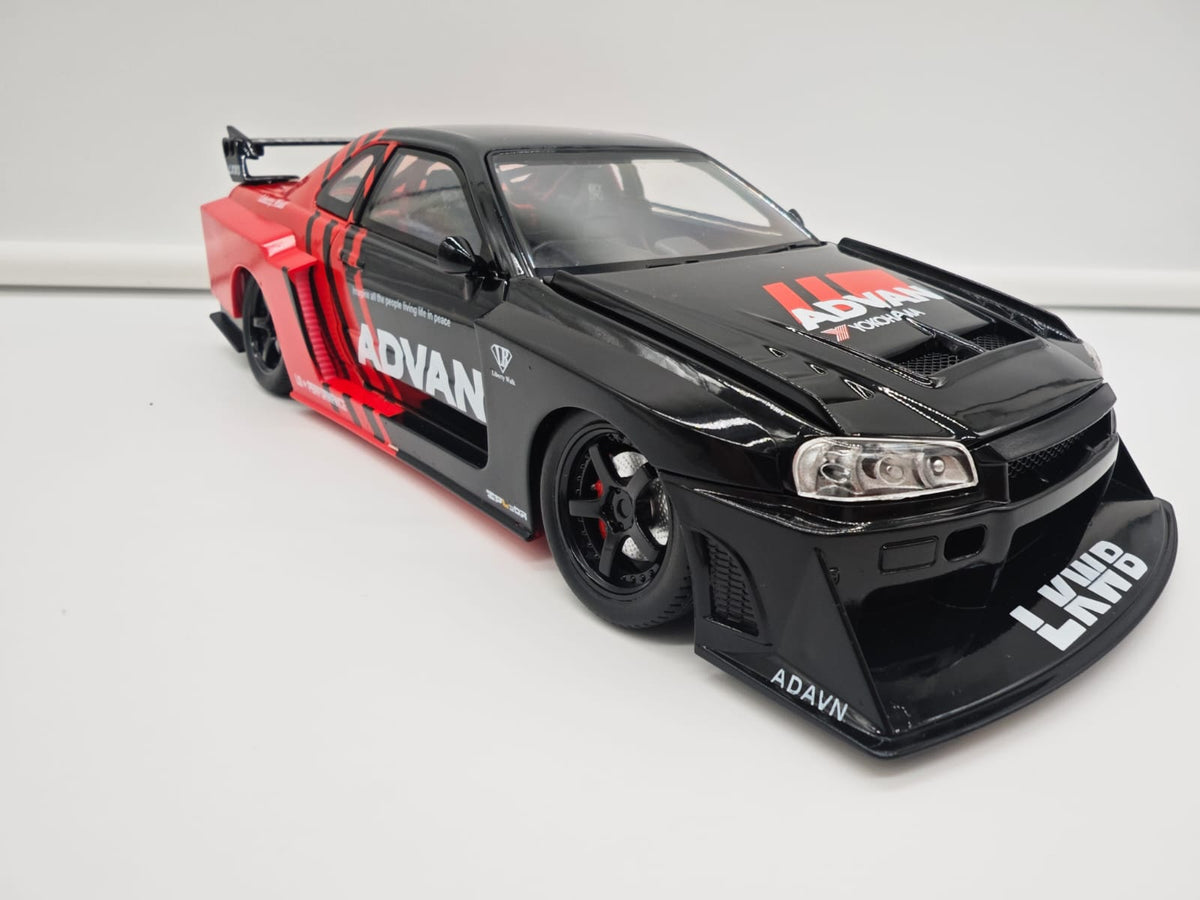 Nissan Skyline GT-R R34 Liberty Walk - Escala 1/24 - c/Luz y Sonido - (sin caja)