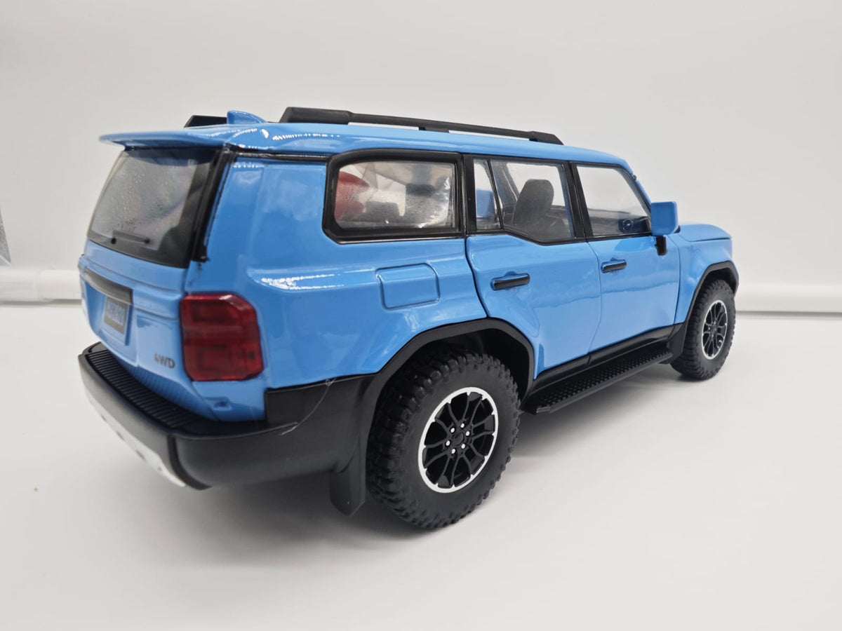 Toyota Land Cruiser Prado Serie 250 (2026) - Escala 1/24 - c/Luz y Sonido - (sin caja)