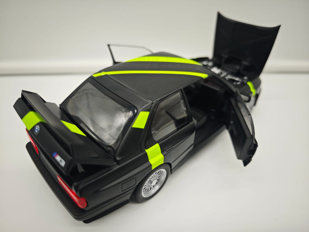 BMW M3 E30 DTM / CUSTOM - Escala 1/24 - c/Luz y Sonido - (sin caja)