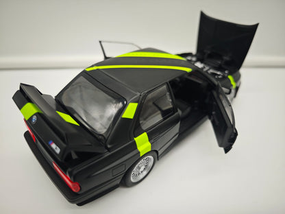 BMW M3 E30 DTM / CUSTOM - Escala 1/24 - c/Luz y Sonido - (sin caja)