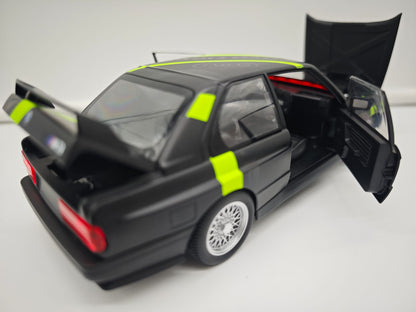 BMW M3 E30 DTM / CUSTOM - Escala 1/24 - c/Luz y Sonido - (sin caja)