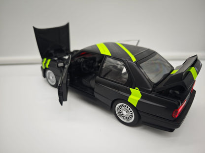 BMW M3 E30 DTM / CUSTOM - Escala 1/24 - c/Luz y Sonido - (sin caja)