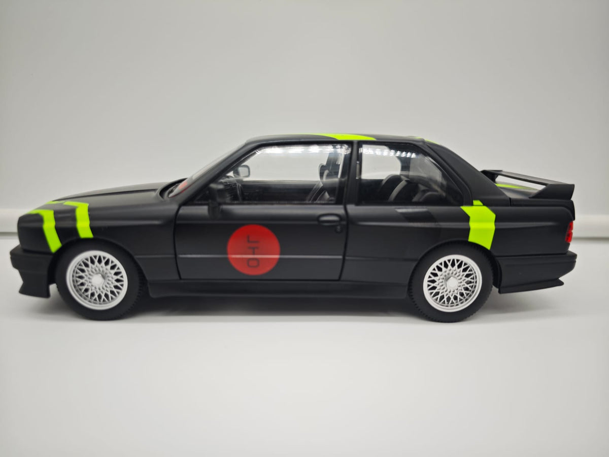BMW M3 E30 DTM / CUSTOM - Escala 1/24 - c/Luz y Sonido - (sin caja)