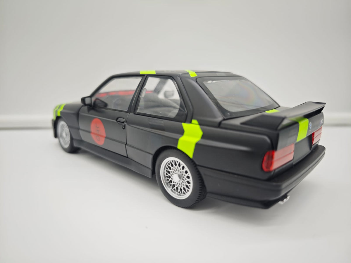 BMW M3 E30 DTM / CUSTOM - Escala 1/24 - c/Luz y Sonido - (sin caja)