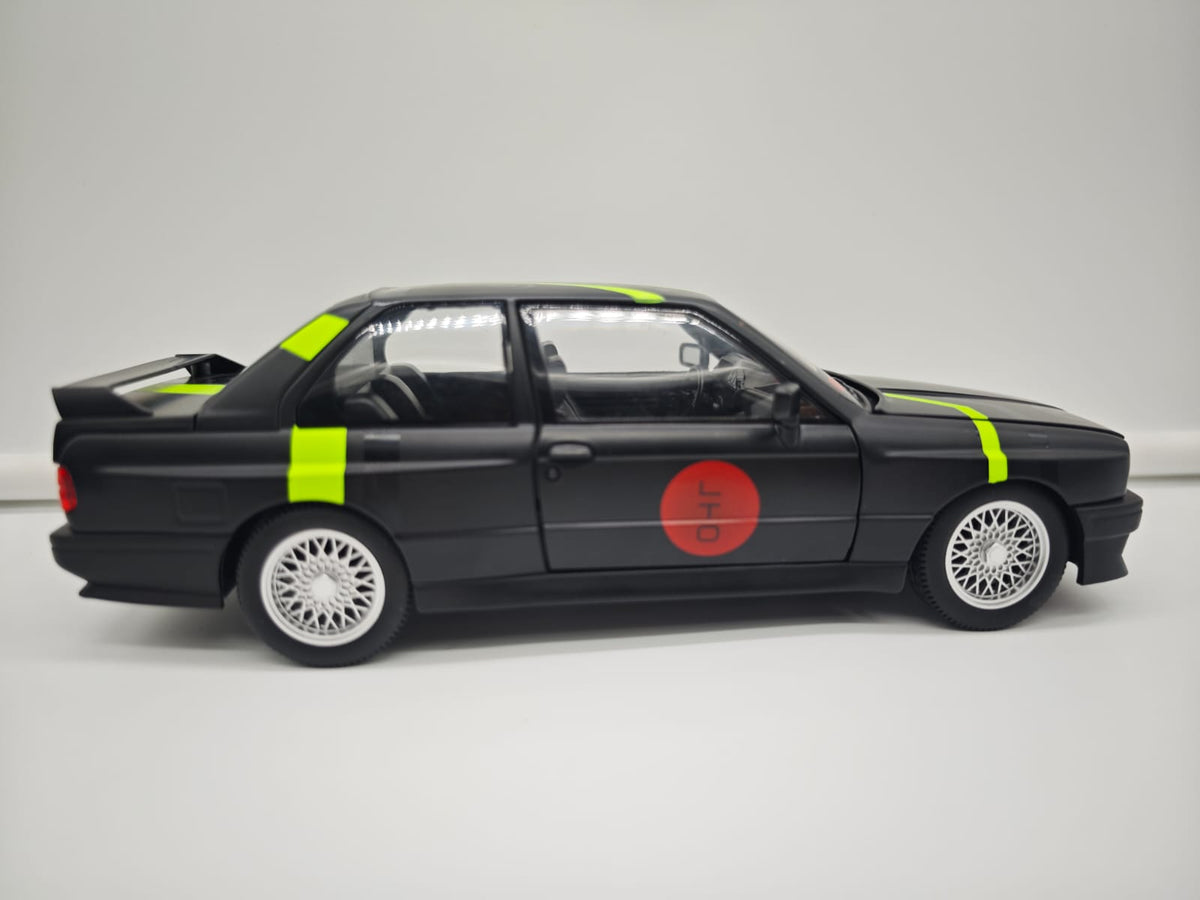 BMW M3 E30 DTM / CUSTOM - Escala 1/24 - c/Luz y Sonido - (sin caja)