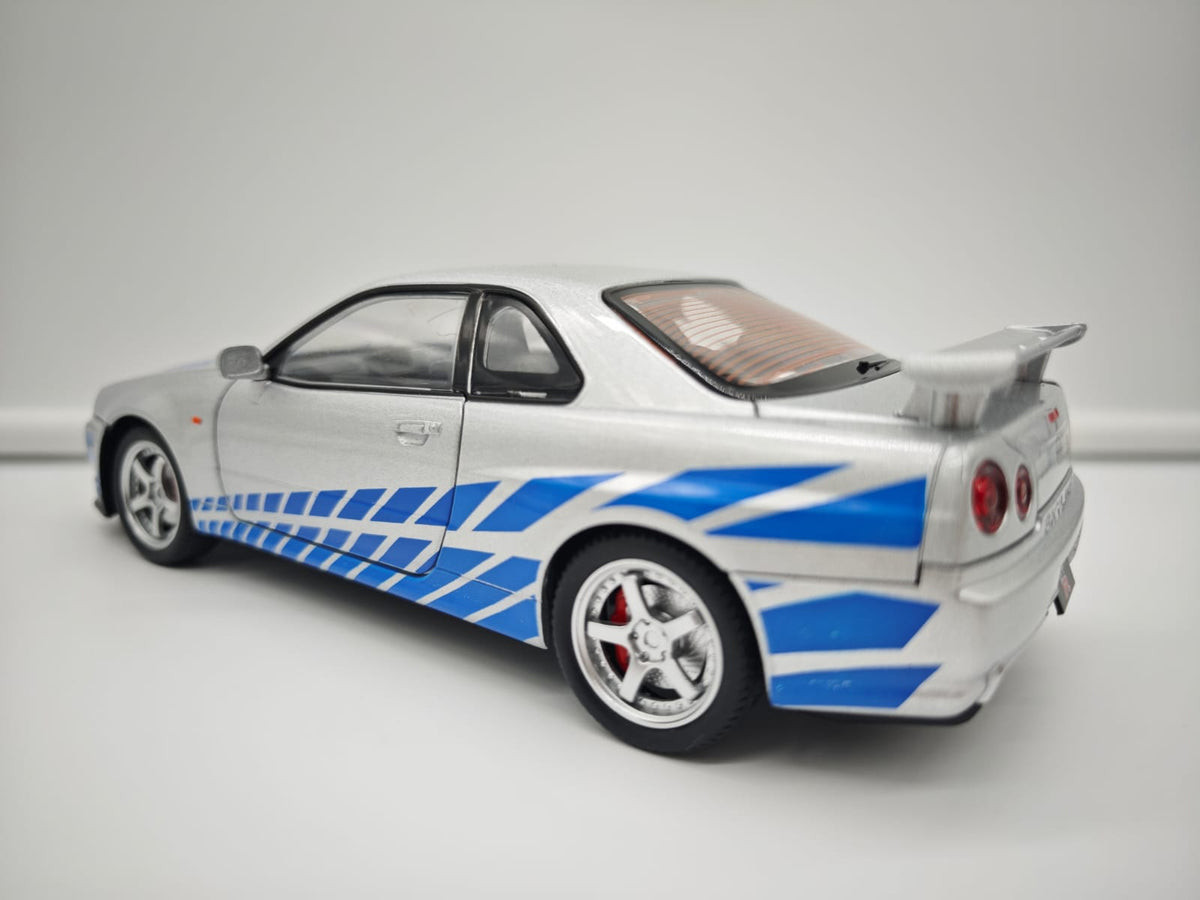 Nissan Skyline GT-R R34 2002 Brian O'Conner Rapido y Furioso - Escala 1/24 - c/Luz y Sonido - (sin caja)