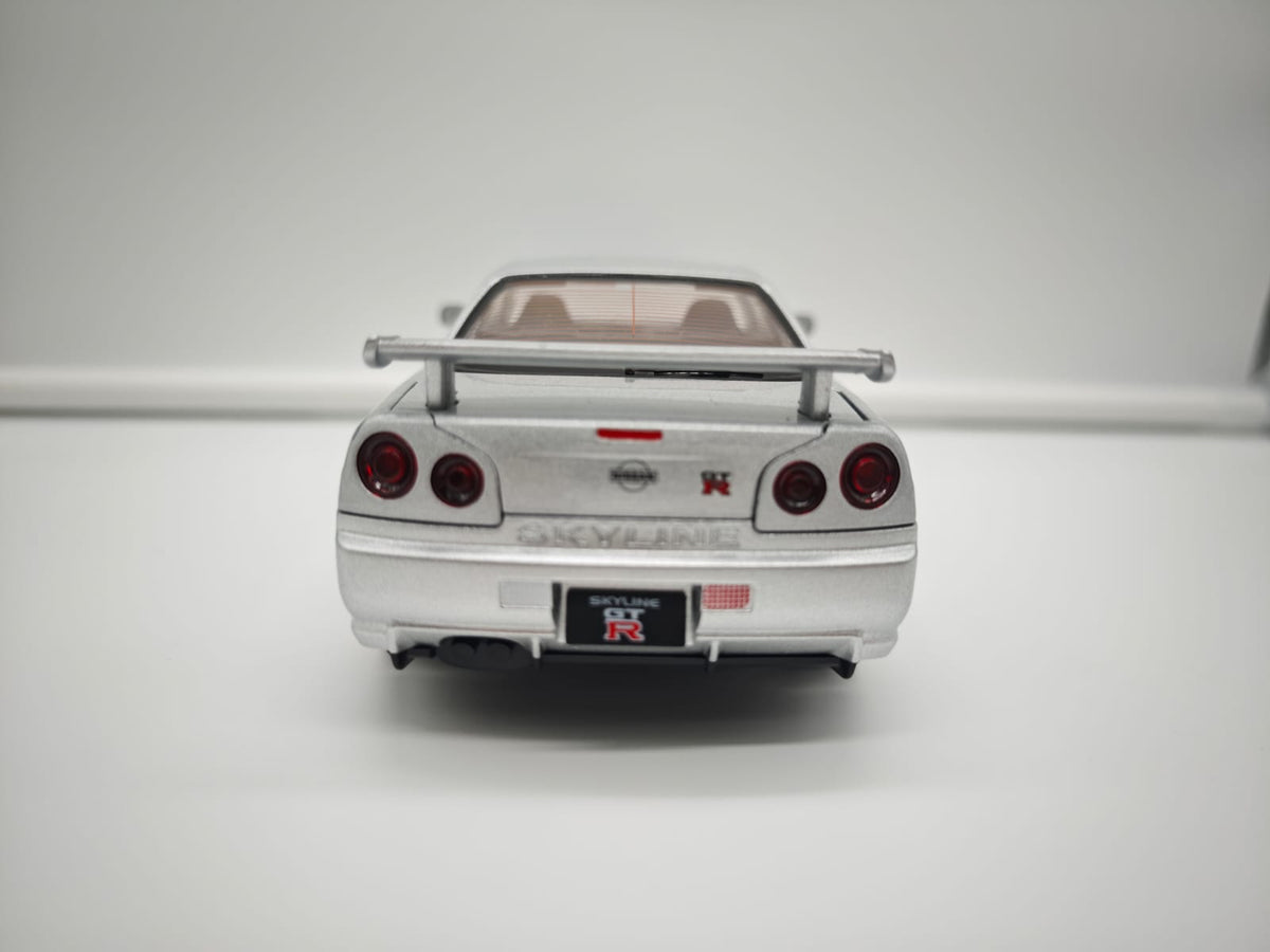 Nissan Skyline GT-R R34 2002 Brian O'Conner Rapido y Furioso - Escala 1/24 - c/Luz y Sonido - (sin caja)