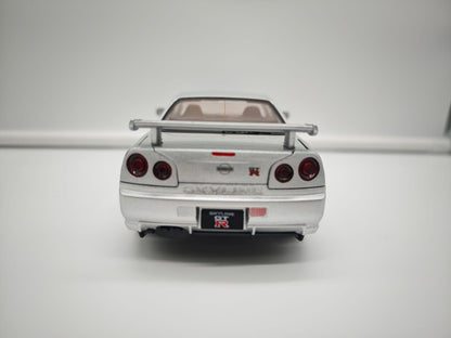 Nissan Skyline GT-R R34 2002 Brian O'Conner Rapido y Furioso - Escala 1/24 - c/Luz y Sonido - (sin caja)