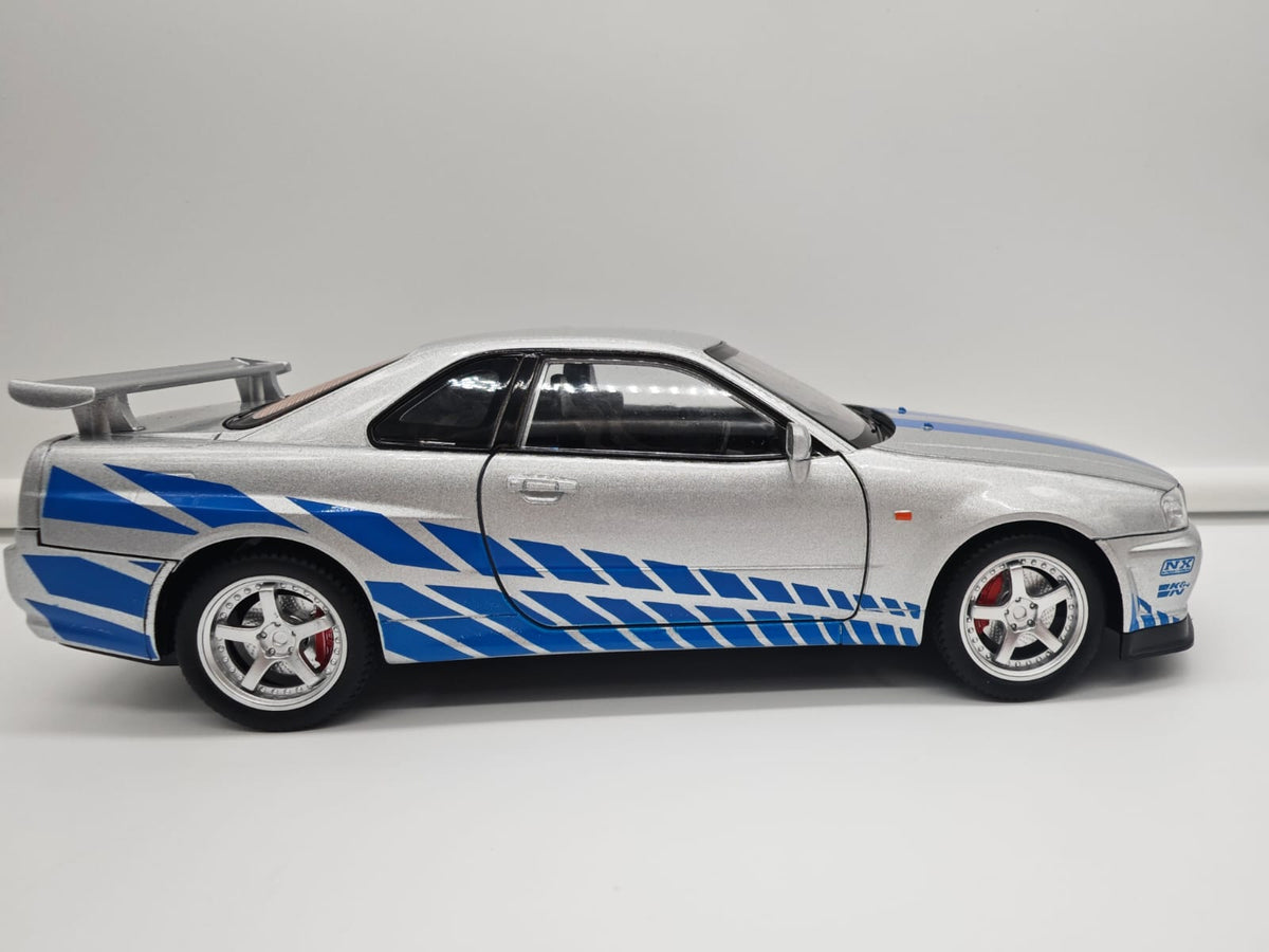 Nissan Skyline GT-R R34 2002 Brian O'Conner Rapido y Furioso - Escala 1/24 - c/Luz y Sonido - (sin caja)