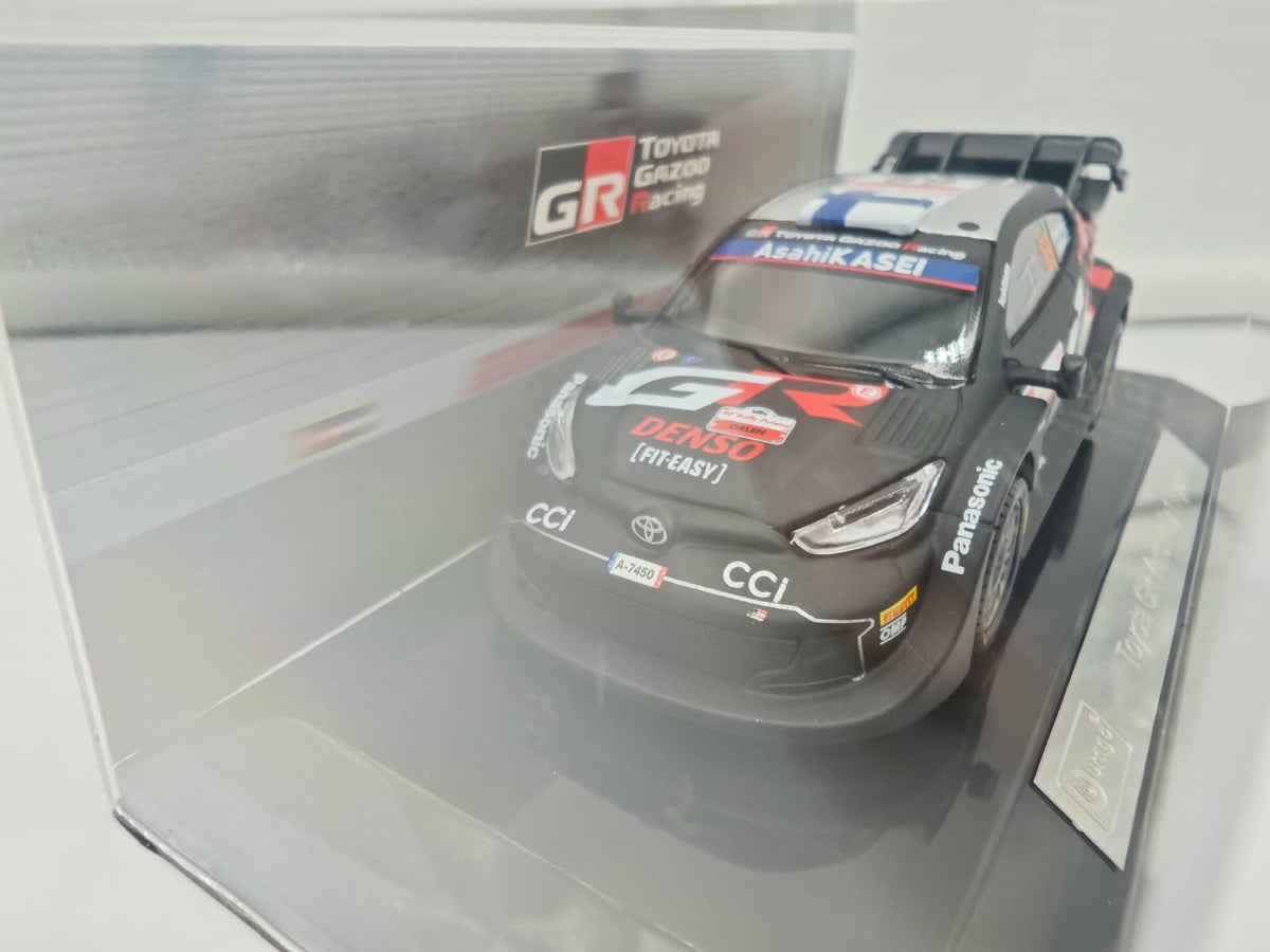 Toyota GR Yaris Rally 1 Hybrid - #69 Kalle Rovanperä  - Escala 1/43 - Burago