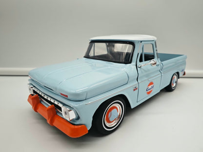 Chevy C10 Pickup 1966 Gulf - Escala 1/24 - MotorMax - (Sin caja)
