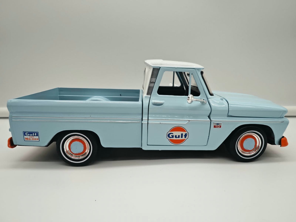 Chevy C10 Pickup 1966 Gulf - Escala 1/24 - MotorMax - (Sin caja)