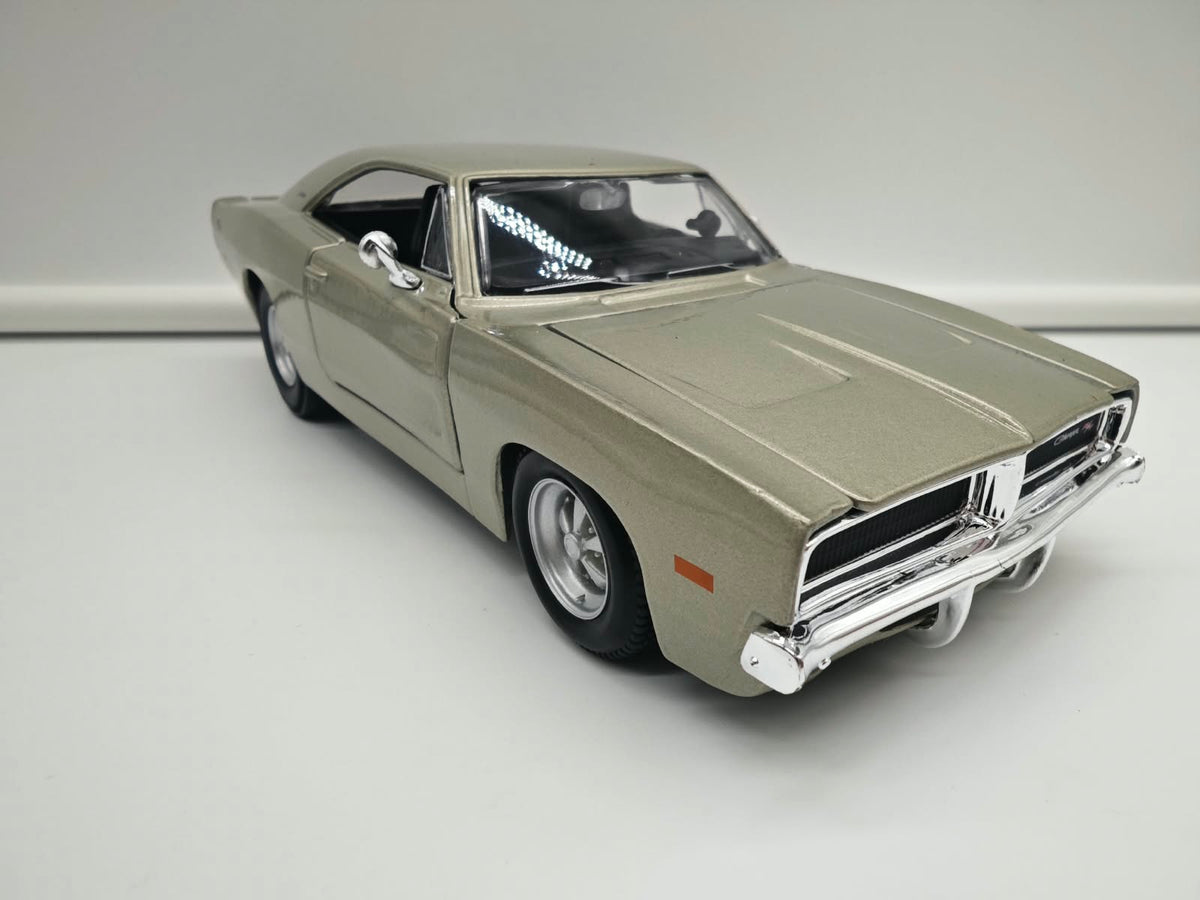Dodge Charger R/T 1969 - Escala 1/24 - Maisto - (Sin caja)