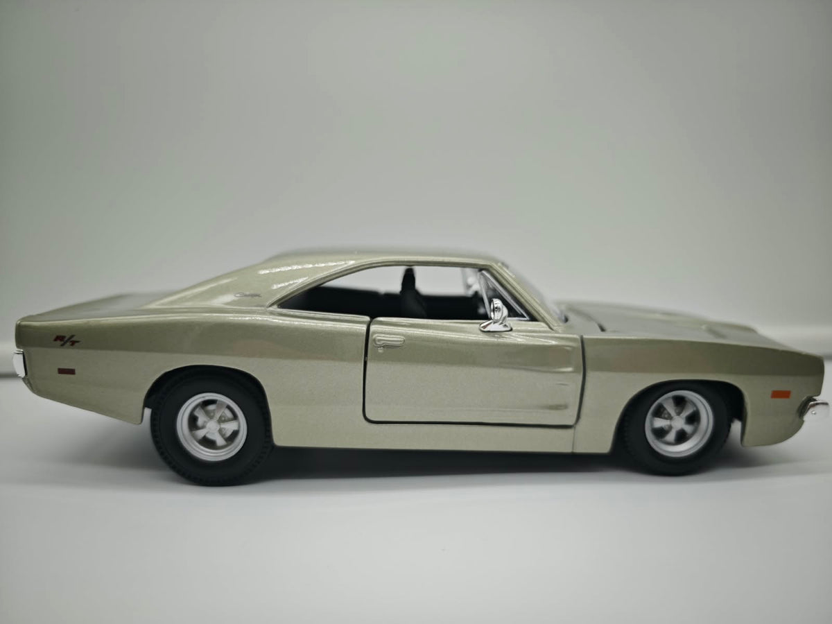 Dodge Charger R/T 1969 - Escala 1/24 - Maisto - (Sin caja)