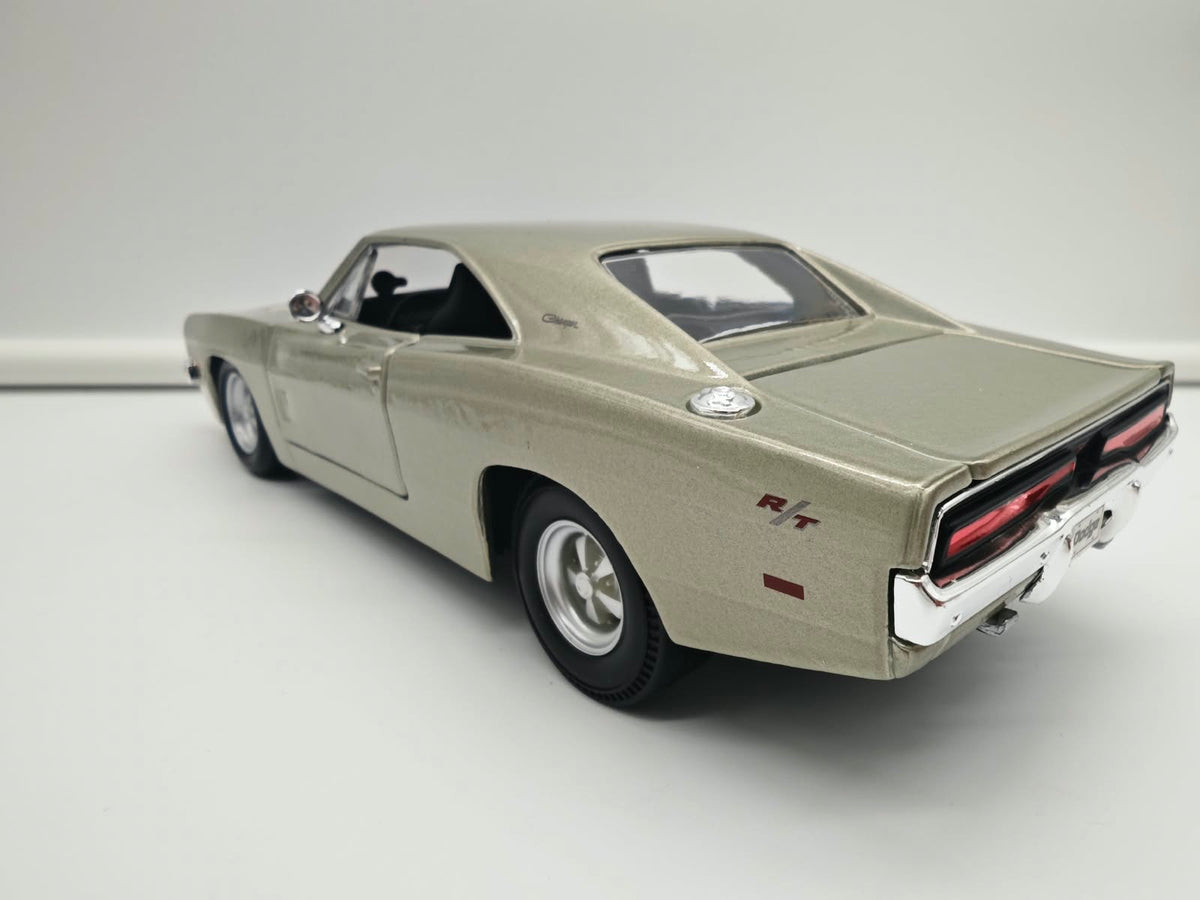 Dodge Charger R/T 1969 - Escala 1/24 - Maisto - (Sin caja)