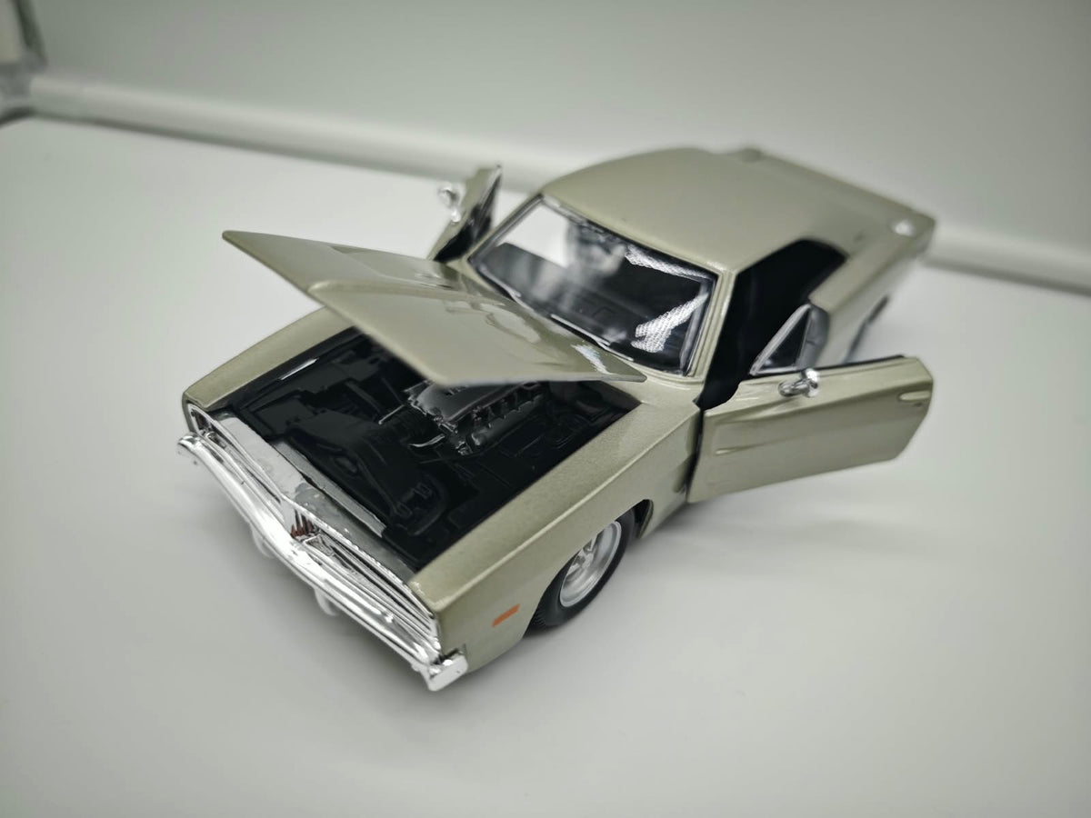 Dodge Charger R/T 1969 - Escala 1/24 - Maisto - (Sin caja)